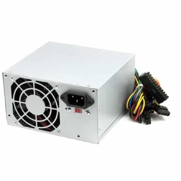 Fuente de Poder 600W – Xtech (20+4pin) w/2 SATA Genérica